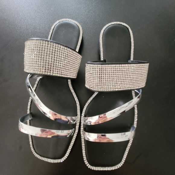 Just In  Black & Silver Straps Sandal - Picture 6 of 6
